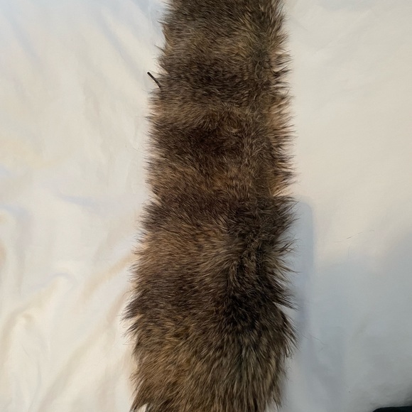 Aritzia faux fur scarf - Picture 4 of 4